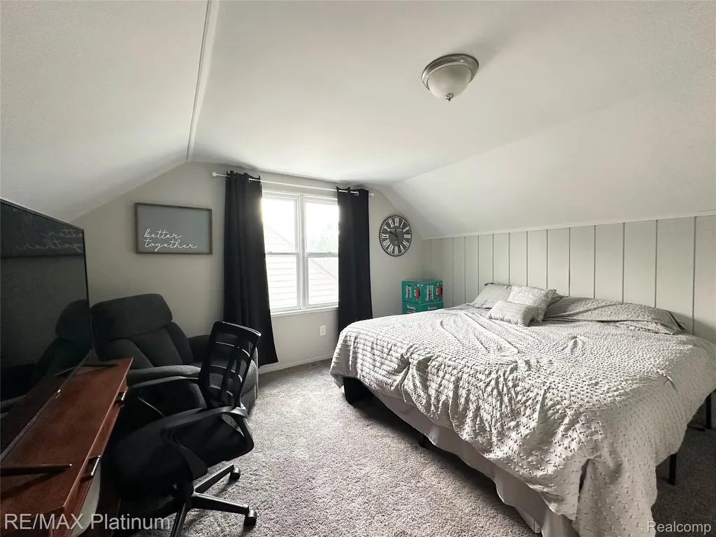 28417 Barton Street Garden City City MI 48135