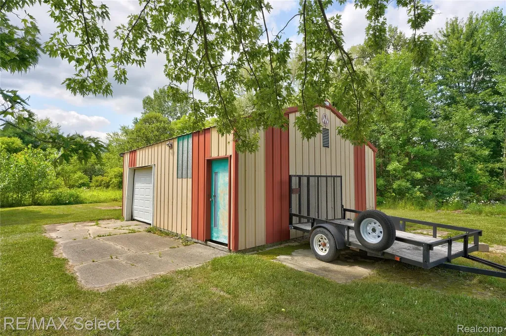 9394 Seymour Road Gaines Township MI 48473