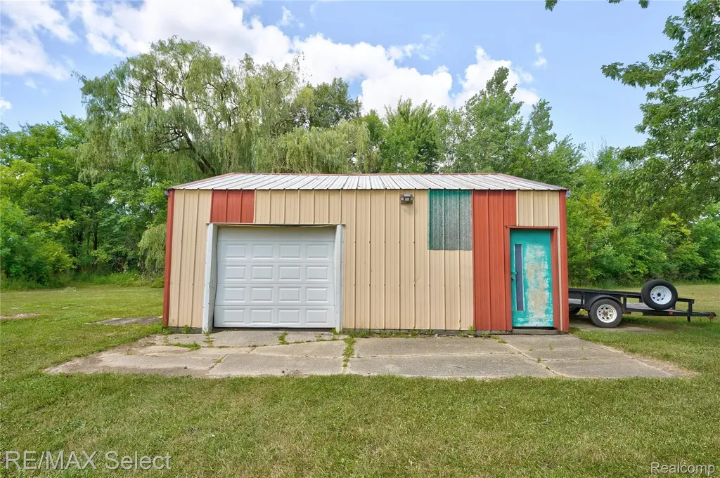 9394 Seymour Road Gaines Township MI 48473
