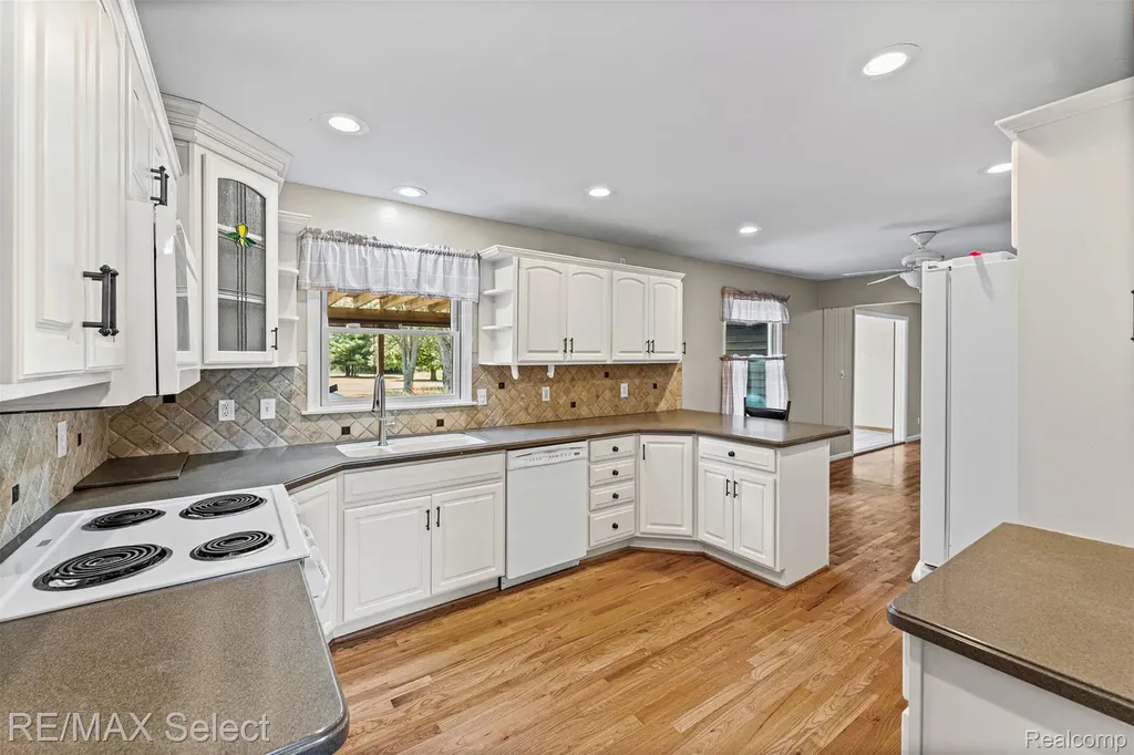 9394 Seymour Road Gaines Township MI 48473