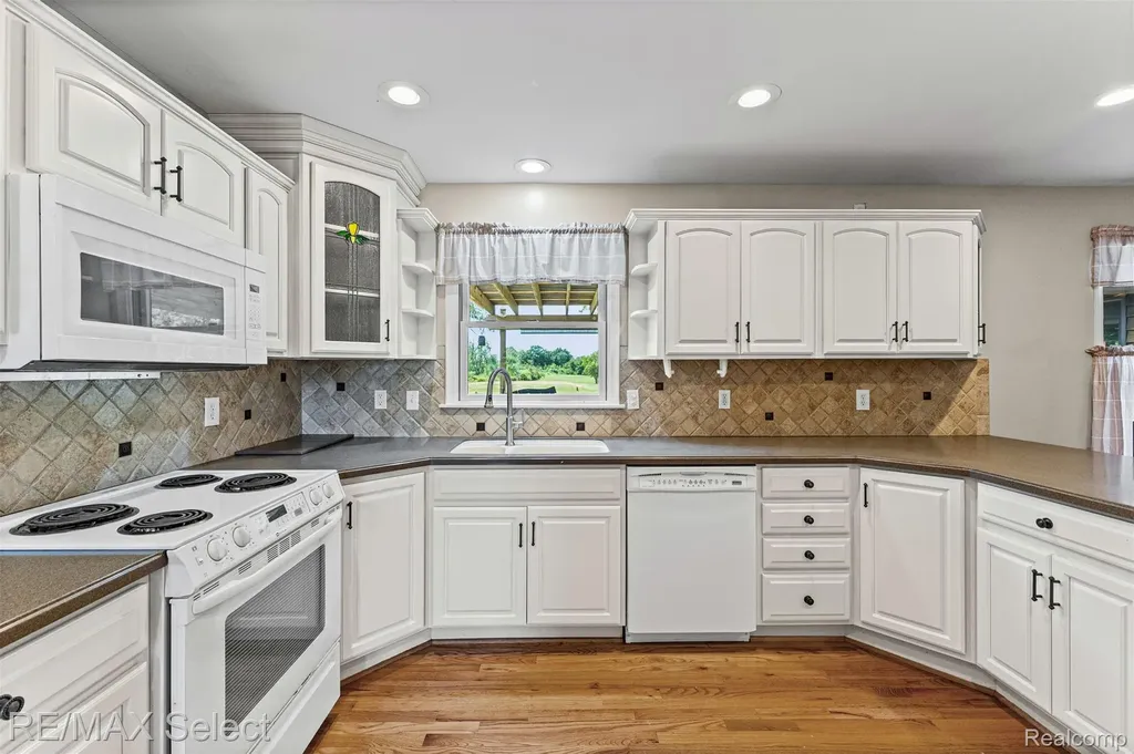 9394 Seymour Road Gaines Township MI 48473