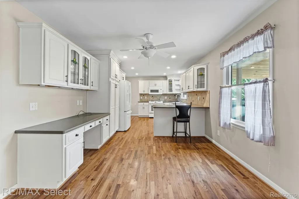 9394 Seymour Road Gaines Township MI 48473