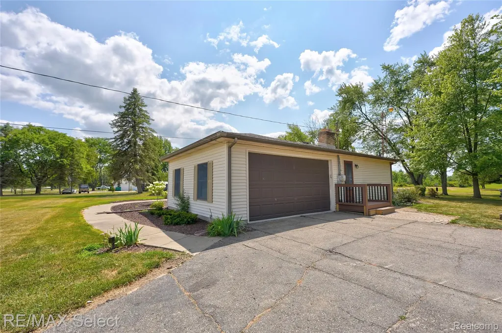 9394 Seymour Road Gaines Township MI 48473
