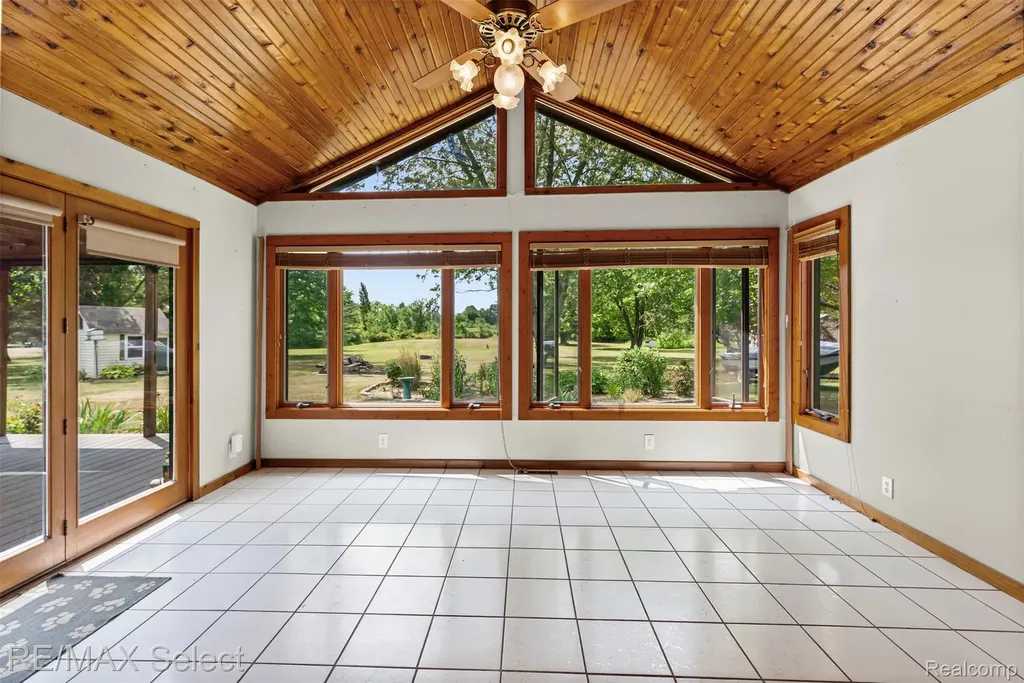 9394 Seymour Road Gaines Township MI 48473