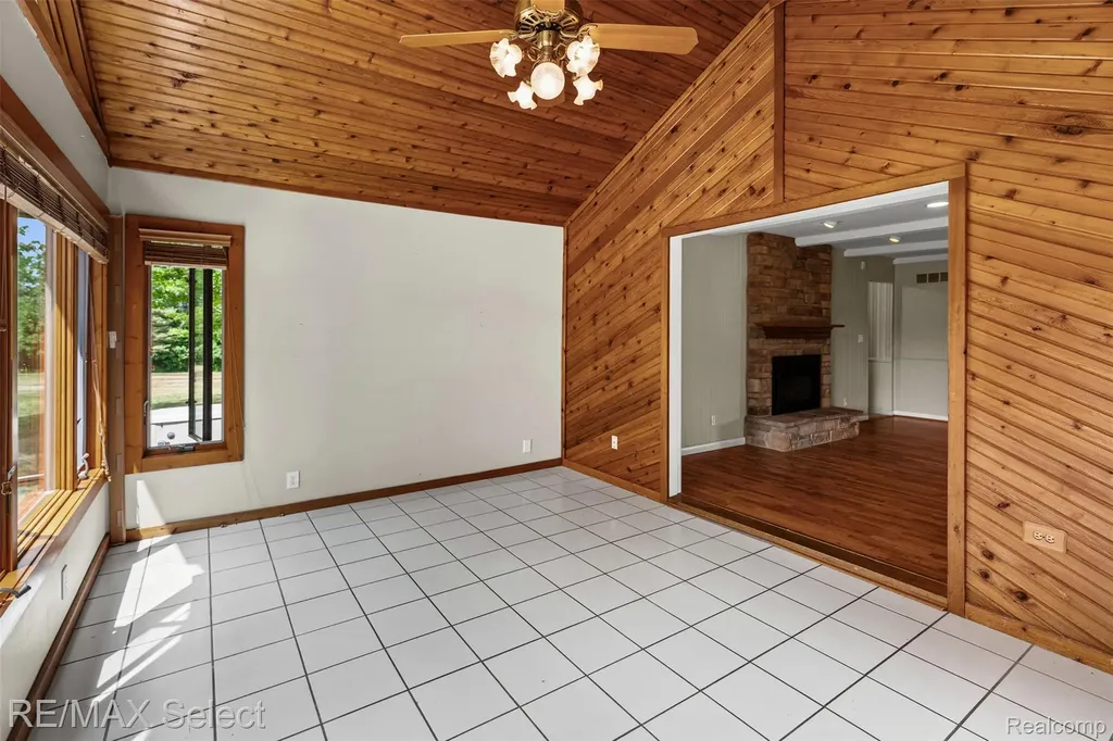 9394 Seymour Road Gaines Township MI 48473