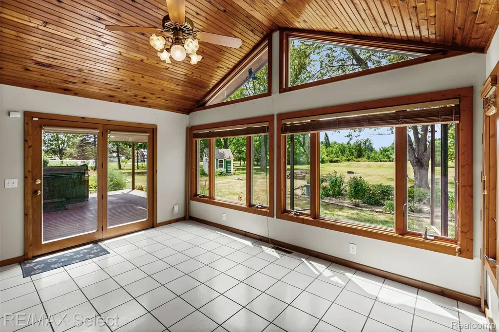 9394 Seymour Road Gaines Township MI 48473