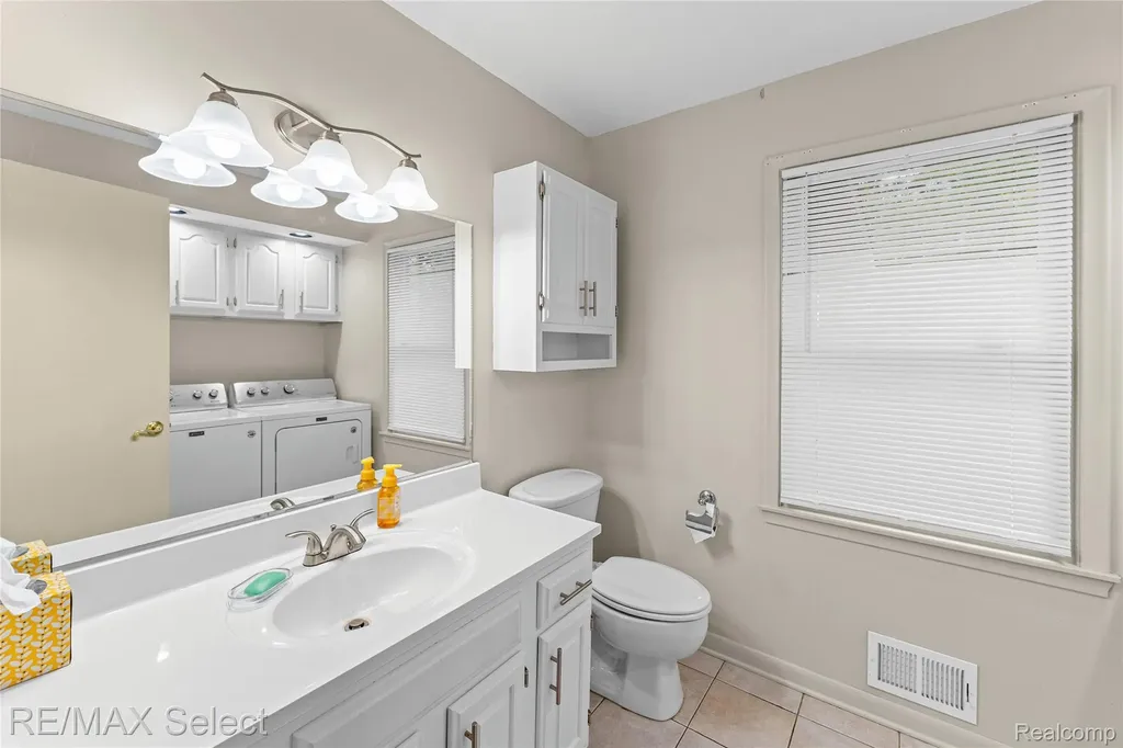 9394 Seymour Road Gaines Township MI 48473