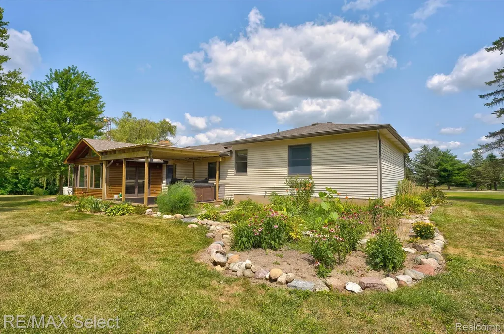 9394 Seymour Road Gaines Township MI 48473