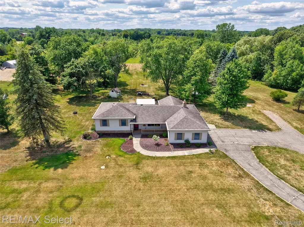 9394 Seymour Road Gaines Township MI 48473