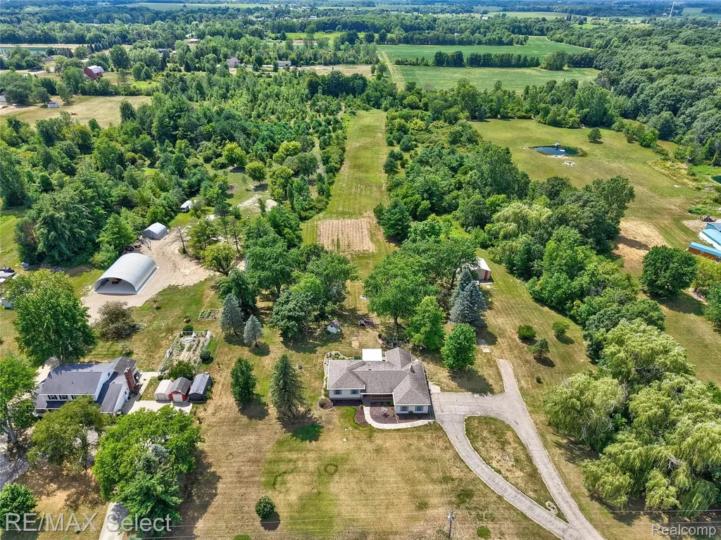 9394 Seymour Road Gaines Township MI 48473