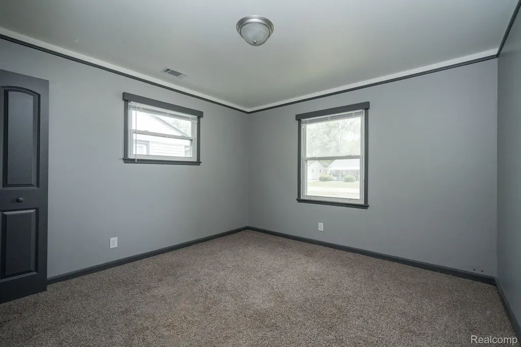 905 Sprague Avenue Madison Heights City MI 48071