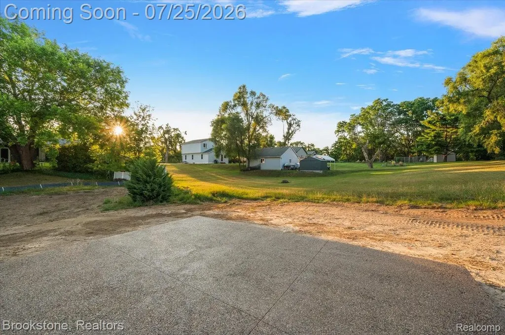 3080 W Newberry Road Waterford Charter Township MI 48329