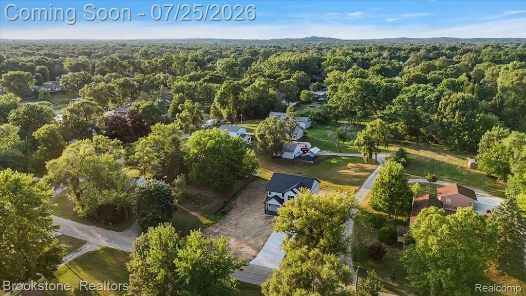 3080 W Newberry Road Waterford Charter Township MI 48329