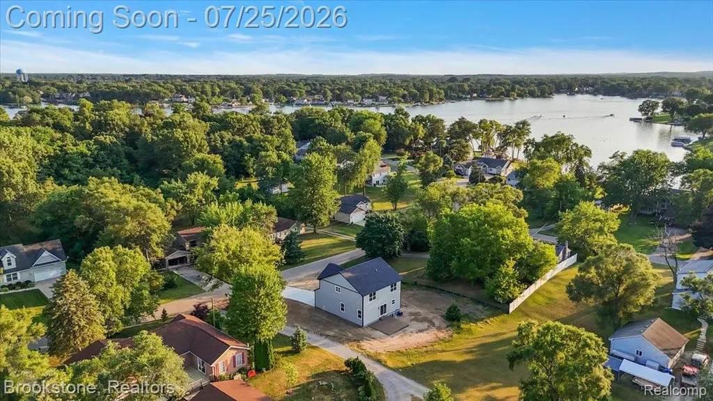 3080 W Newberry Road Waterford Charter Township MI 48329