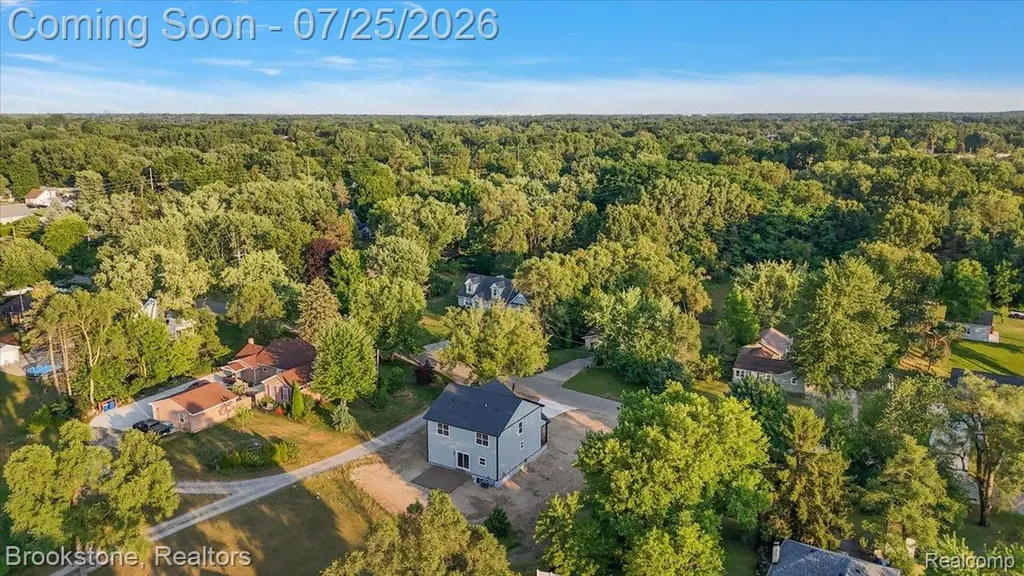 3080 W Newberry Road Waterford Charter Township MI 48329