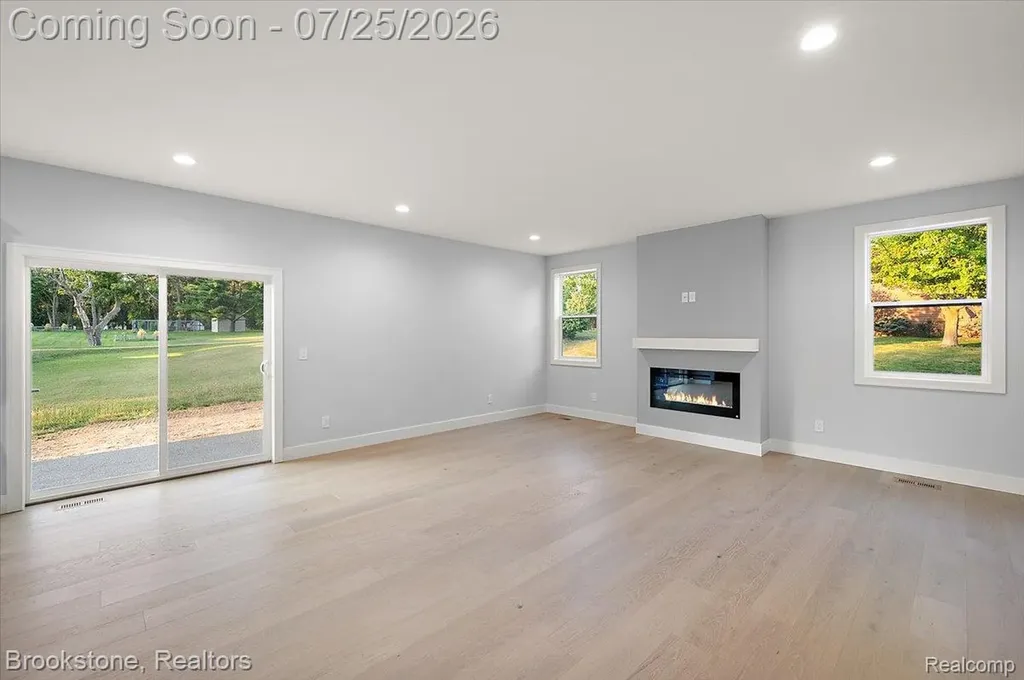 3080 W Newberry Road Waterford Charter Township MI 48329