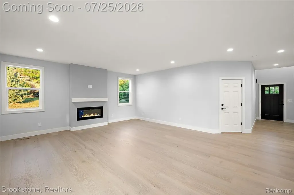 3080 W Newberry Road Waterford Charter Township MI 48329