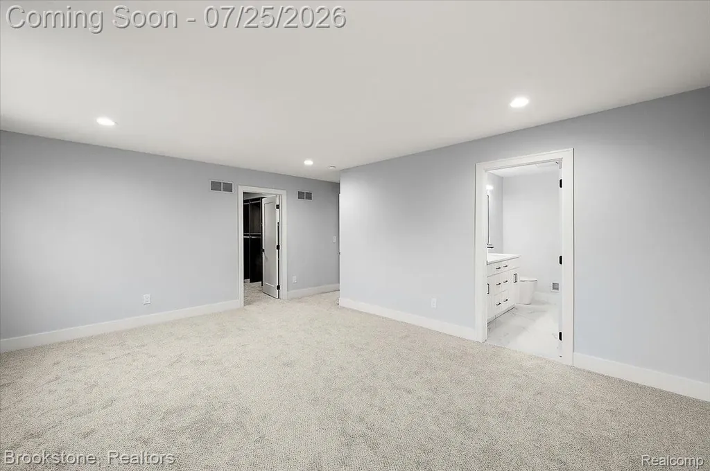 3080 W Newberry Road Waterford Charter Township MI 48329