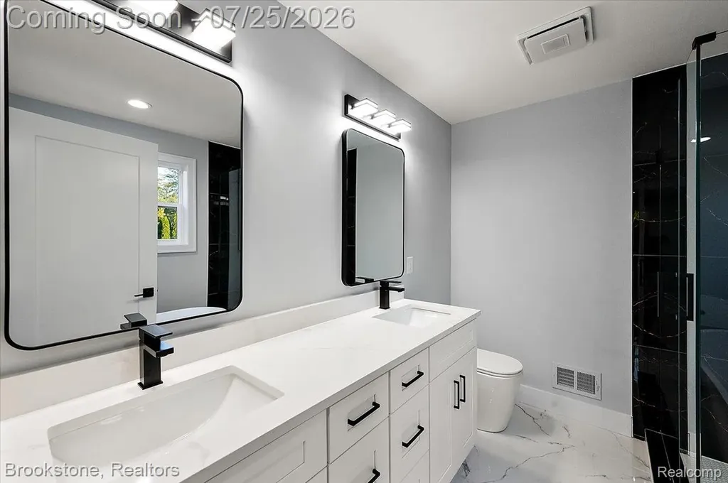 3080 W Newberry Road Waterford Charter Township MI 48329