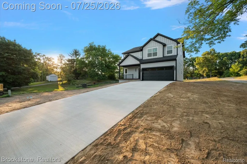 3080 W Newberry Road Waterford Charter Township MI 48329