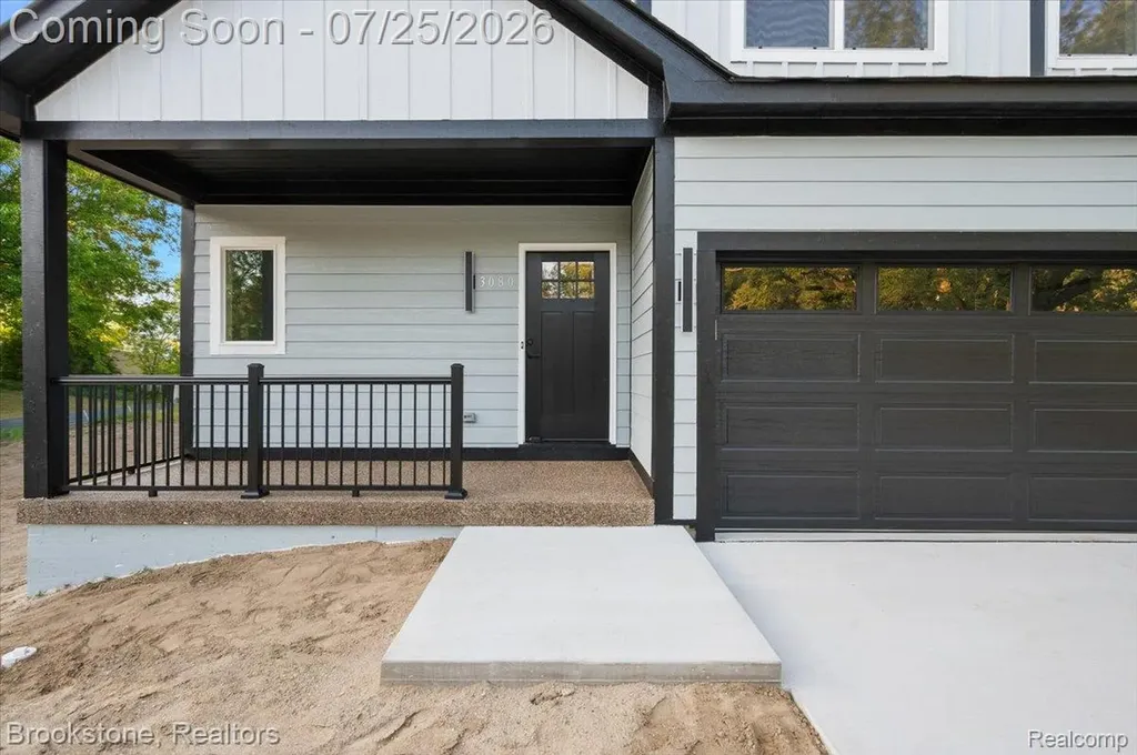 3080 W Newberry Road Waterford Charter Township MI 48329