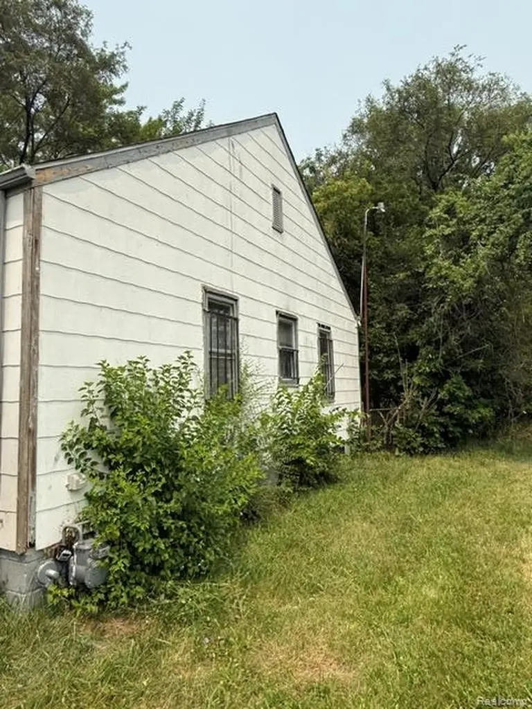 14445 Alma Street Detroit City MI 48205