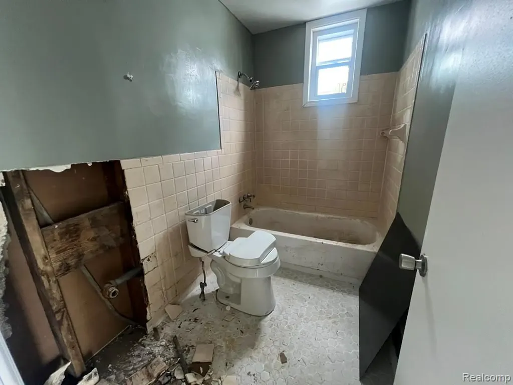 12891 St Louis Detroit City MI 48212