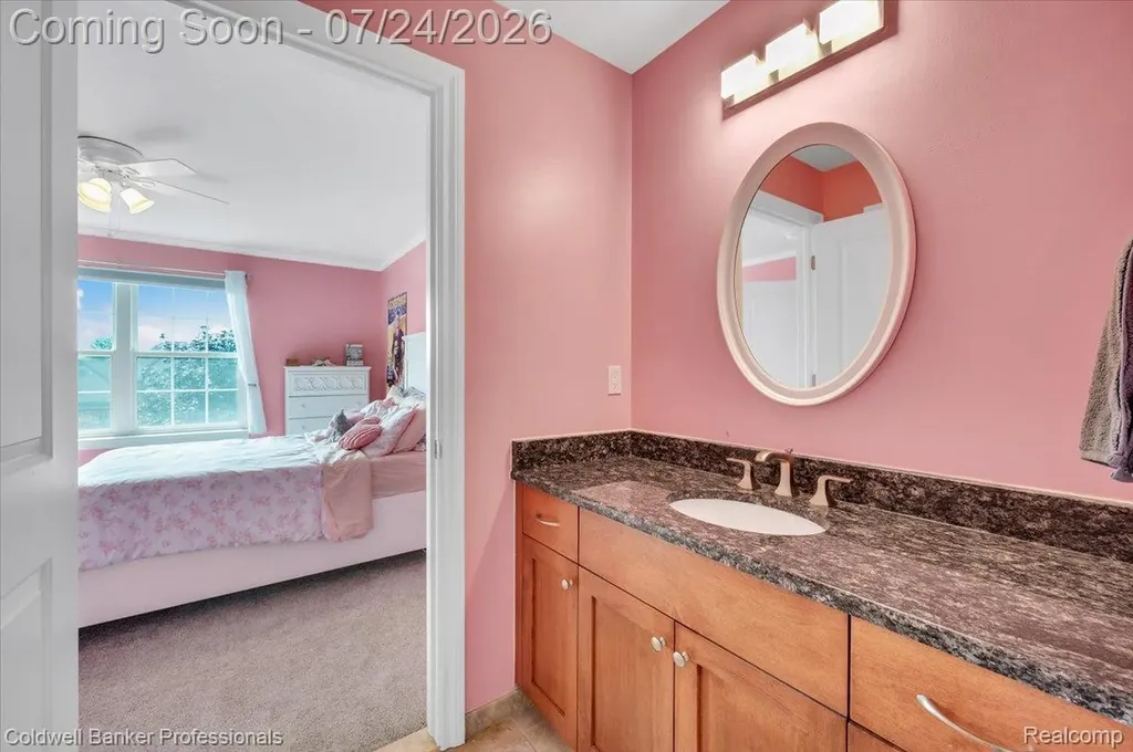 801 Watersmeet Drive Oxford Charter Township MI 48371