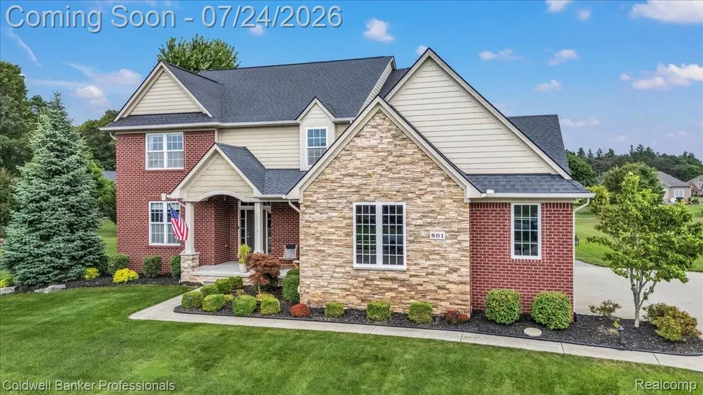 801 Watersmeet Drive Oxford Charter Township MI 48371