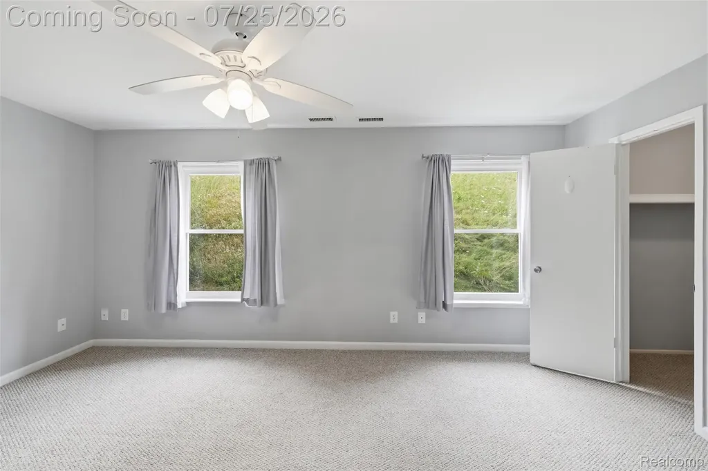 525 E University Drive Rochester Hills City MI 48307