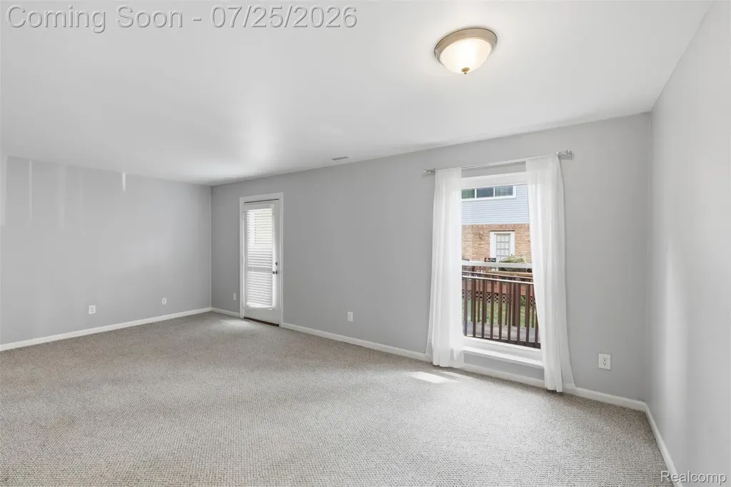 525 E University Drive Rochester Hills City MI 48307