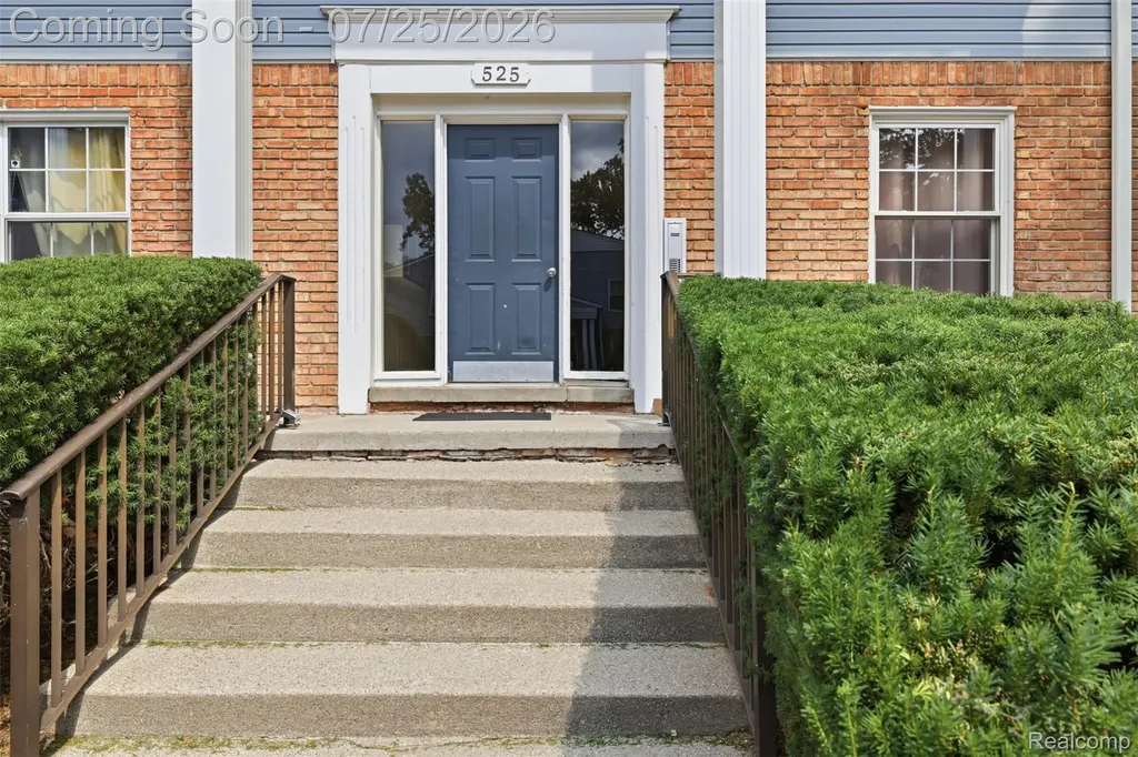 525 E University Drive Rochester Hills City MI 48307