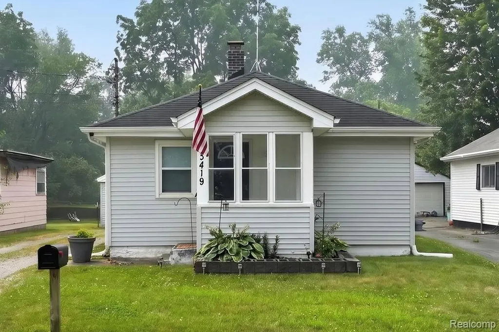 3419 Gypsy Lane Leoni Township MI 49202
