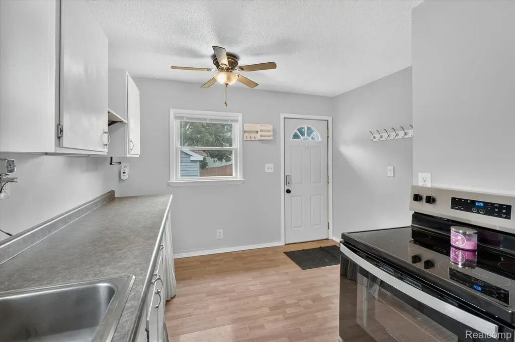 3419 Gypsy Lane Leoni Township MI 49202