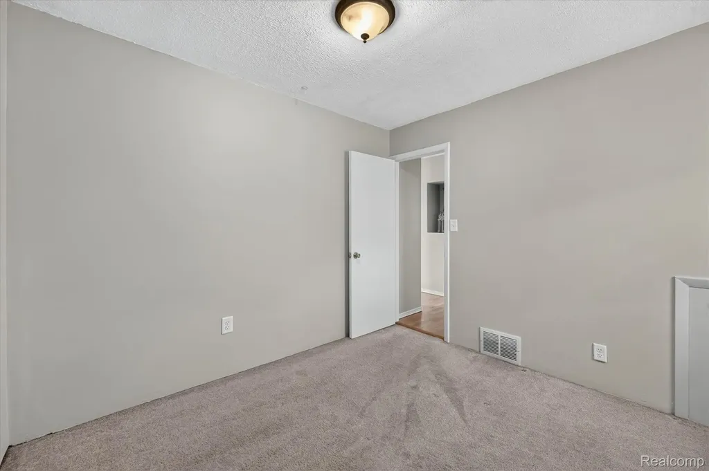 3419 Gypsy Lane Leoni Township MI 49202