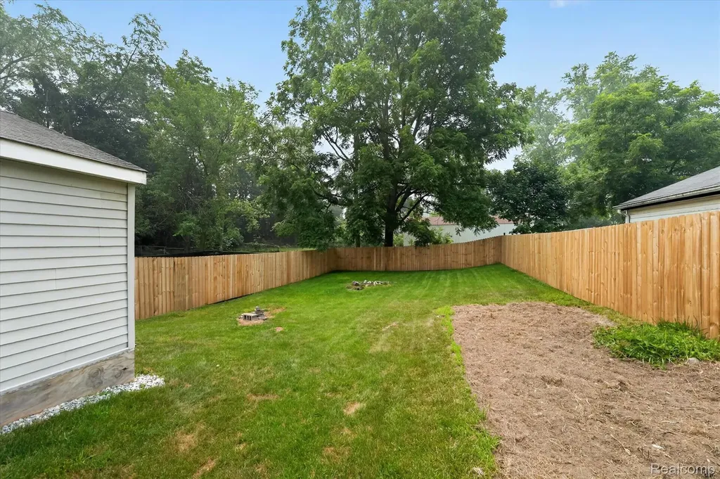 3419 Gypsy Lane Leoni Township MI 49202