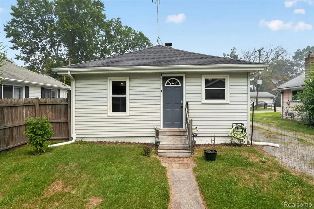 3419 Gypsy Lane Leoni Township MI 49202