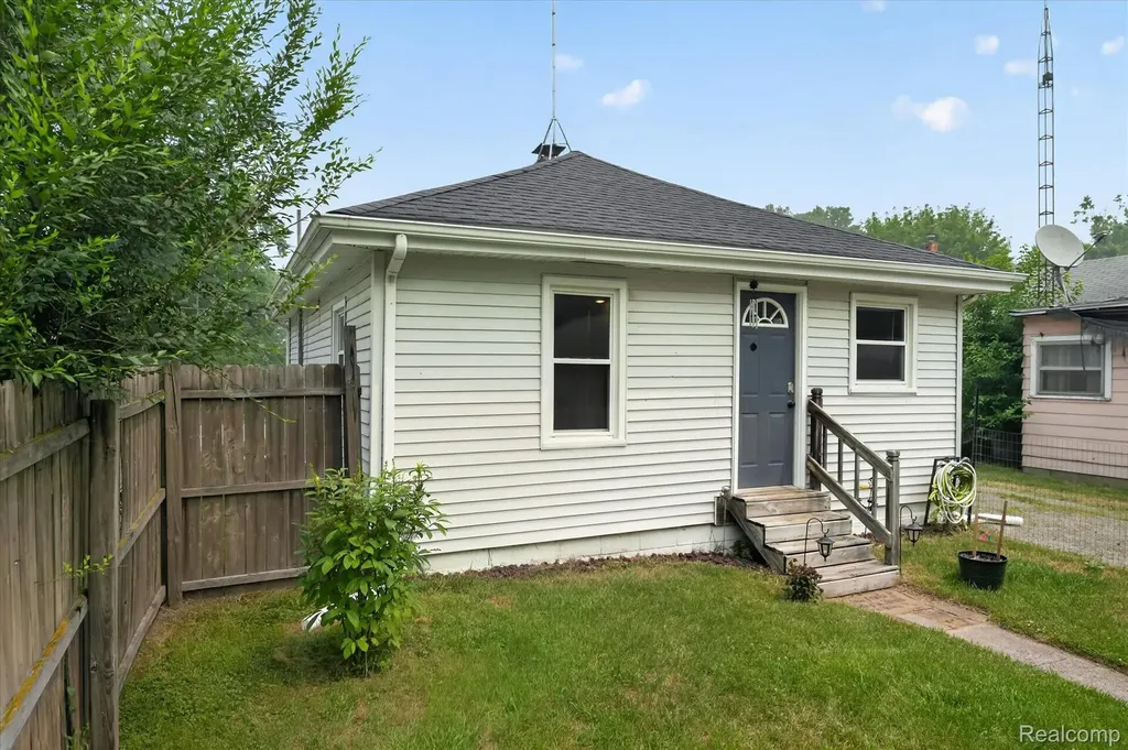 3419 Gypsy Lane Leoni Township MI 49202