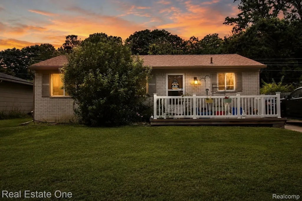 15404 Colbert Street Romulus City MI 48174