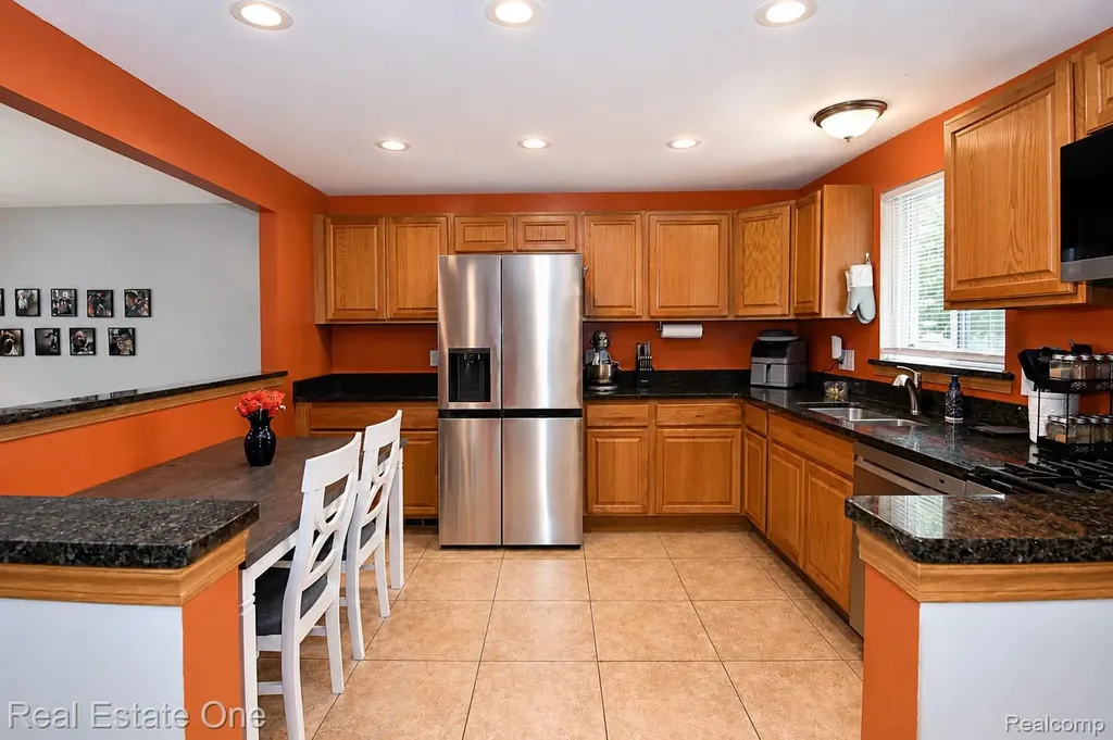 15404 Colbert Street Romulus City MI 48174