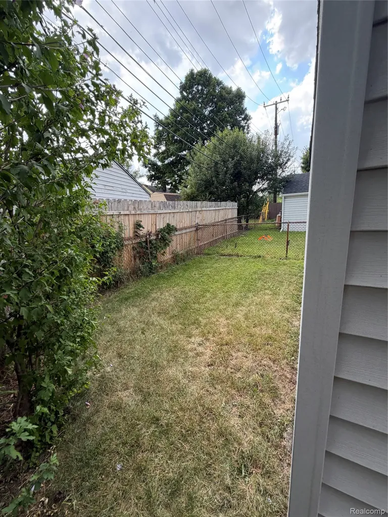 33505 Clinton Street Wayne City MI 48184
