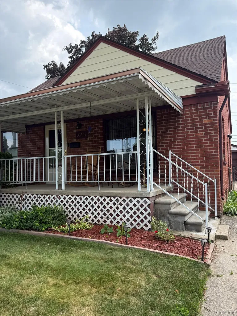 33505 Clinton Street Wayne City MI 48184