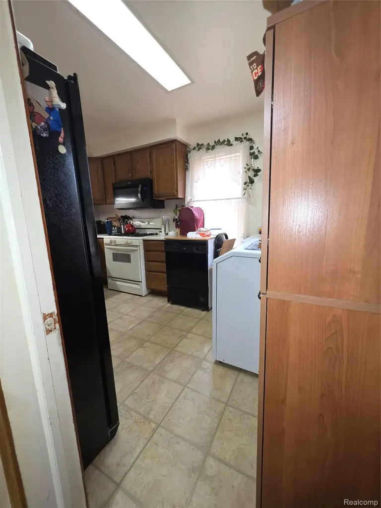 33505 Clinton Street Wayne City MI 48184