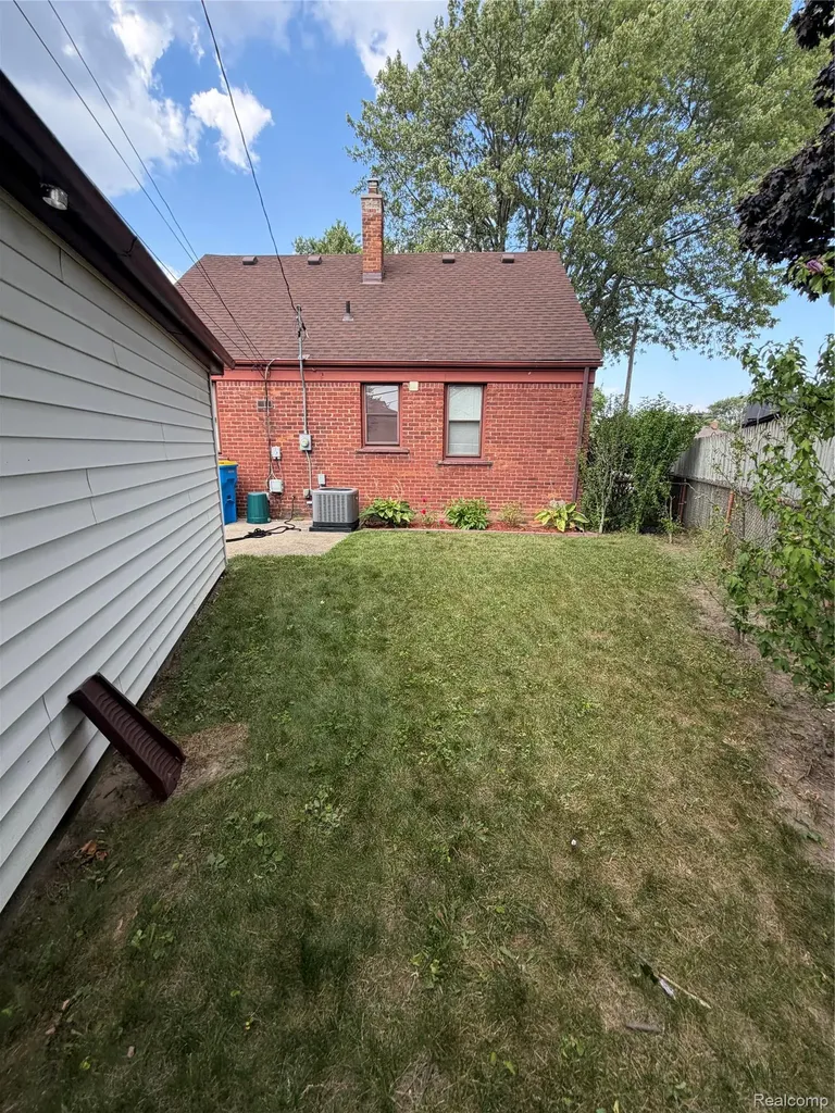 33505 Clinton Street Wayne City MI 48184