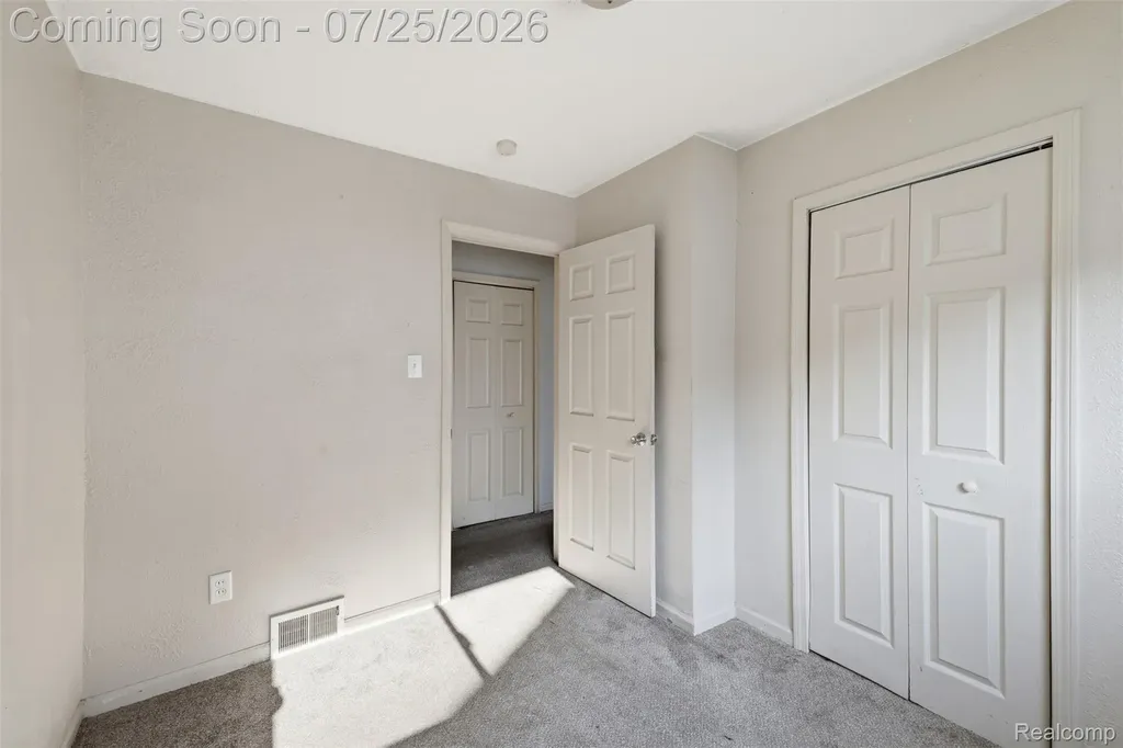 29632 Hazelwood Street Inkster City MI 48141