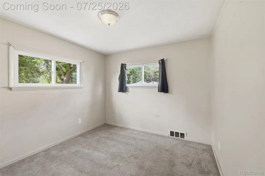 29632 Hazelwood Street Inkster City MI 48141