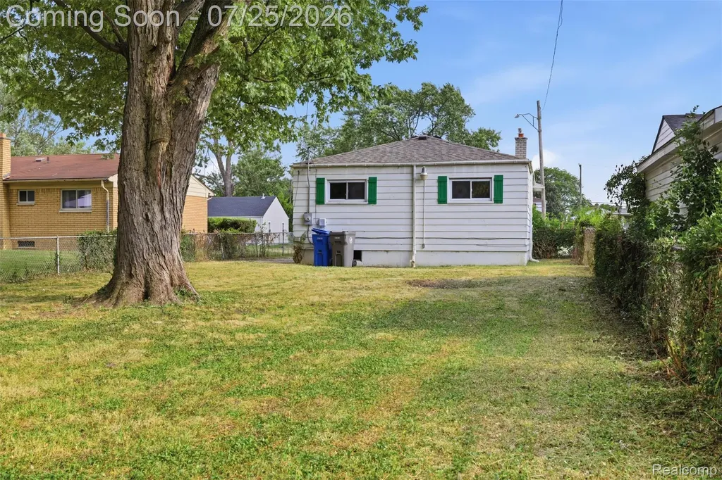 29632 Hazelwood Street Inkster City MI 48141