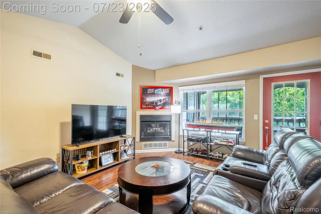 618 Curzon Court Howell City MI 48843