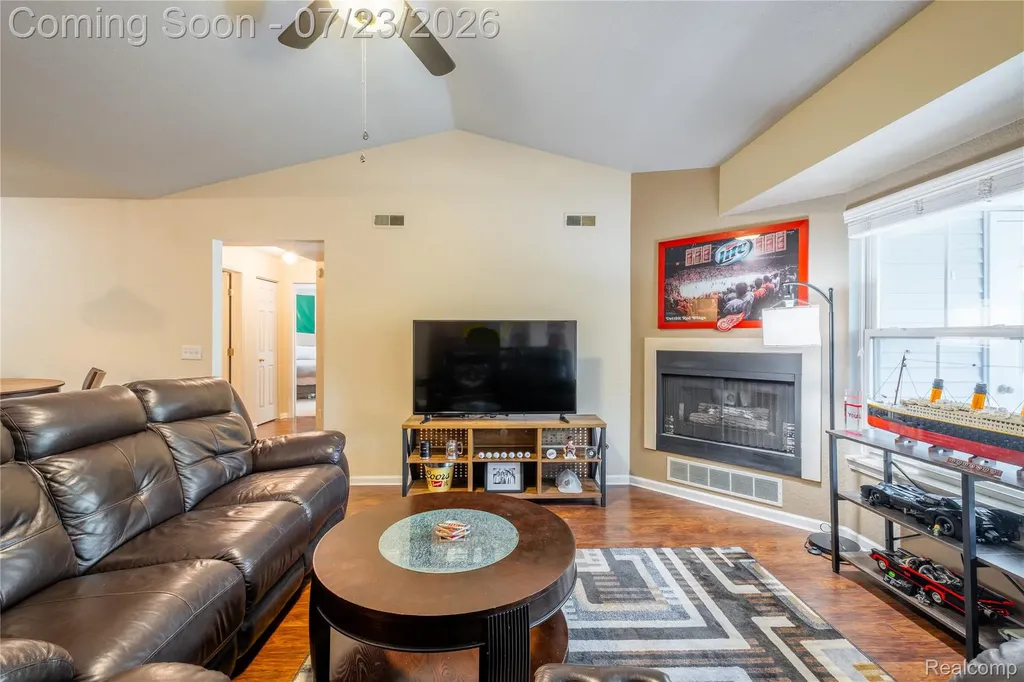 618 Curzon Court Howell City MI 48843