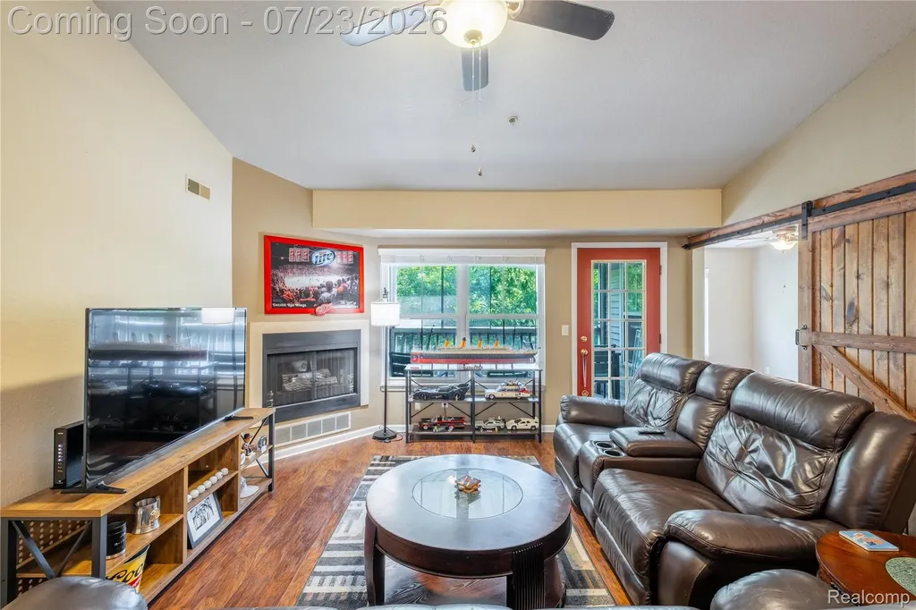 618 Curzon Court Howell City MI 48843